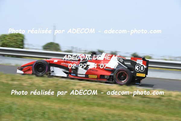 http://v2.adecom-photo.com/images//6.COURSE DE COTE/2022/5_LA_POMMERAYE_2022/TAVIAUX_Benoit/79A_5588.JPG